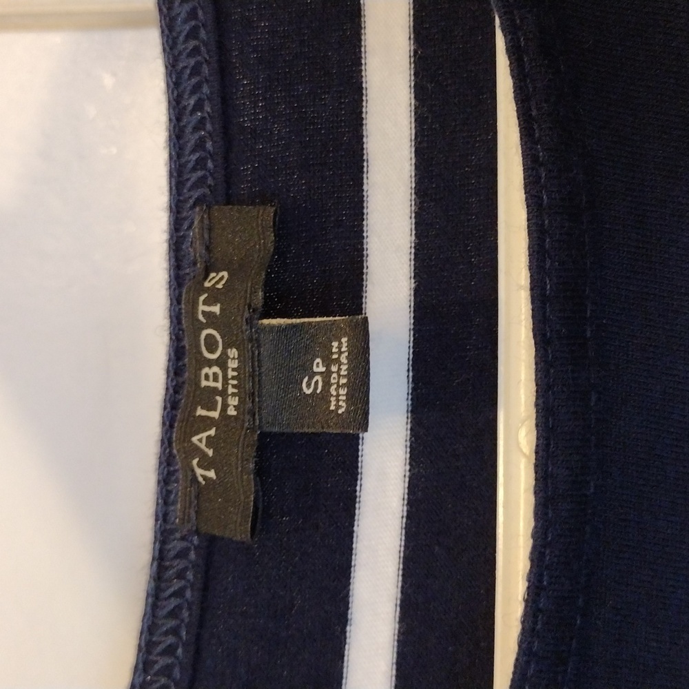 Talbots top. - Picture 2 of 9